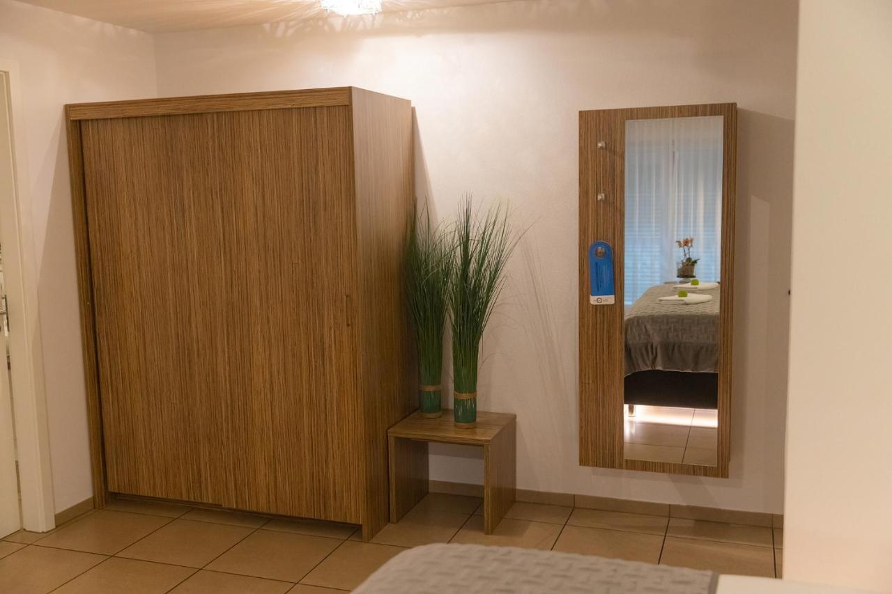Deluxe Apartment B kitchen balcony or terrace