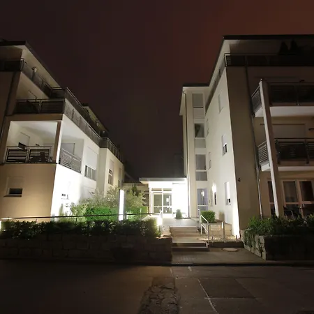 Boardinghouse Home - Adults Only --3